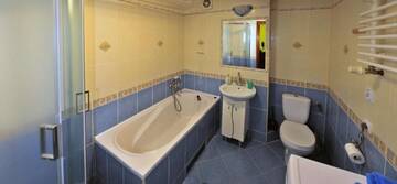 Фото номера Апартаменты с 2 спальнями Апартаменты Apartament przy Walowej г. Ланьцут 31